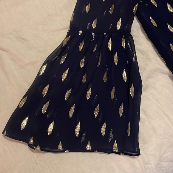 Lilly Pulitzer Amory Dressaoze 6 - Picture 3 of 3